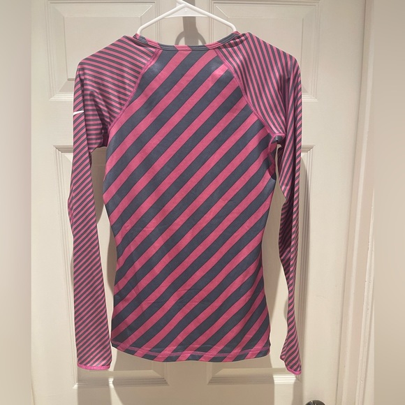 NIKE Women’s compression long sleeve shirt - Picture 4 of 4